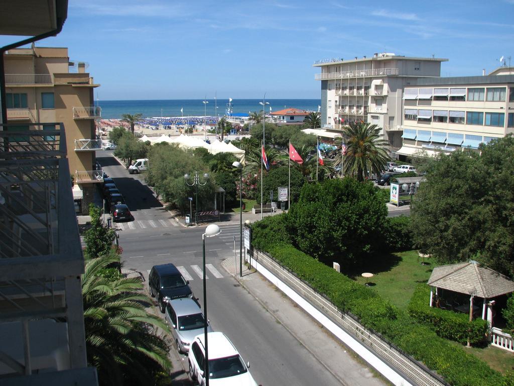 Hotel Smeraldo Lido di Camaiore Ngoại thất bức ảnh